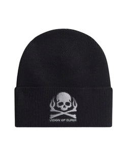 BLACK BEANIE WITH SKULL PATCH